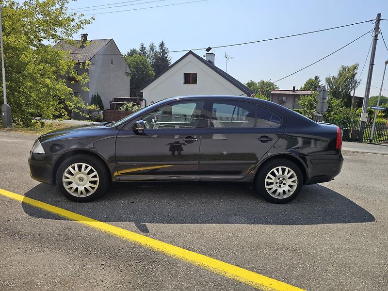 Škoda Octavia (2005) 2 1.9 TDI KLIMA - fotka 2 z 17