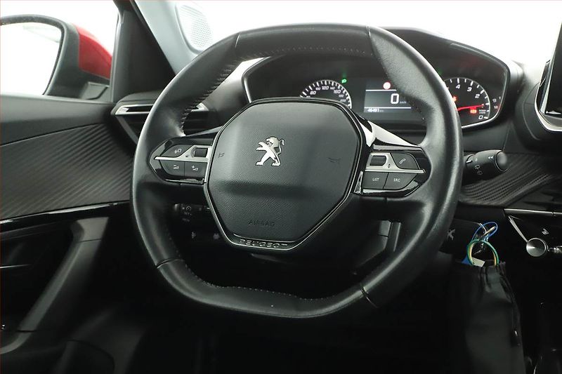 Peugeot 2008 (2020) 1.2 PureTech, Serv.kniha - fotka 8 z 20