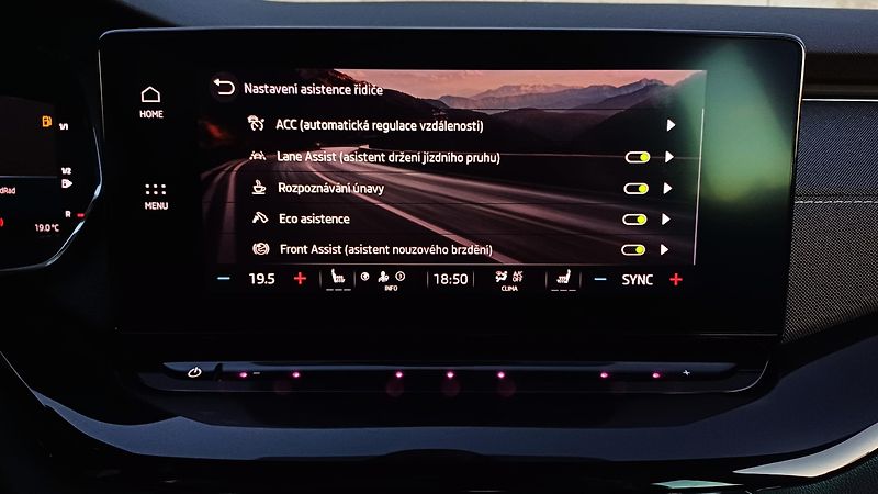 Škoda Octavia TDI 110kW DSG 4x4-1.maj-ČR-TZ- - fotka 47 z 50