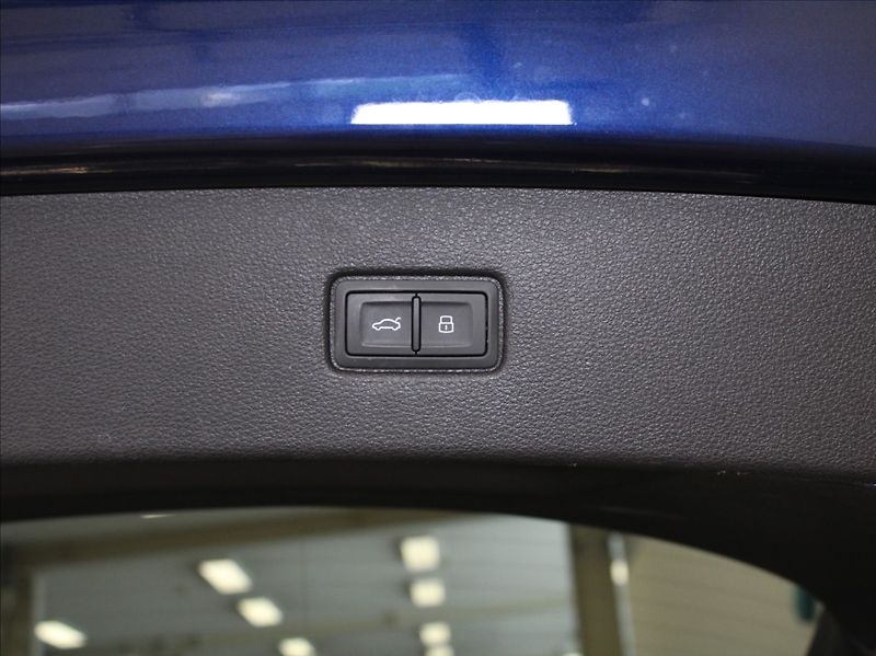Audi Q7 3,0 50TDi S-Line 44tkm. ČR - fotka 29 z 31