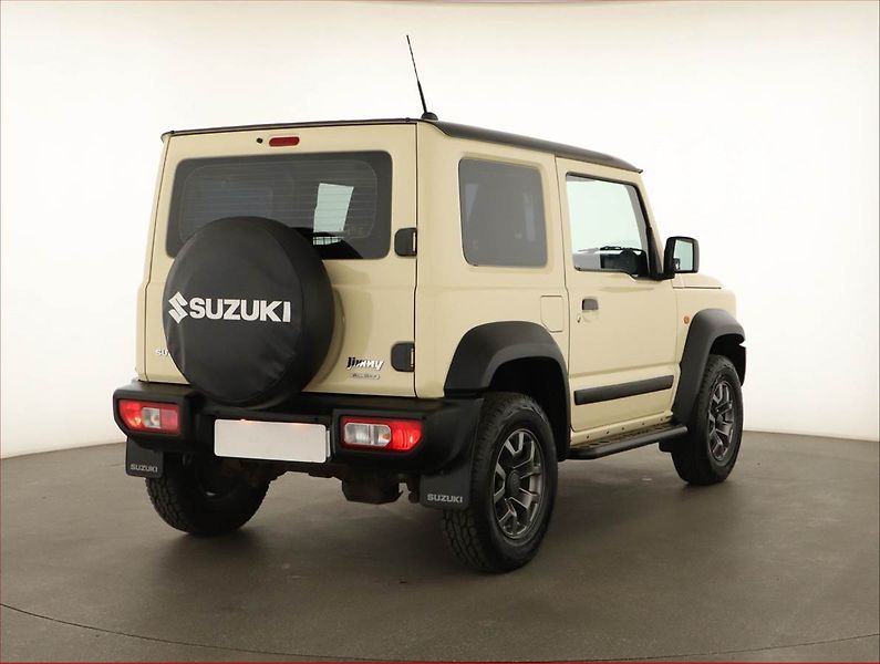 Suzuki Jimny (2023) 1.5 AllGrip - fotka 5 z 11