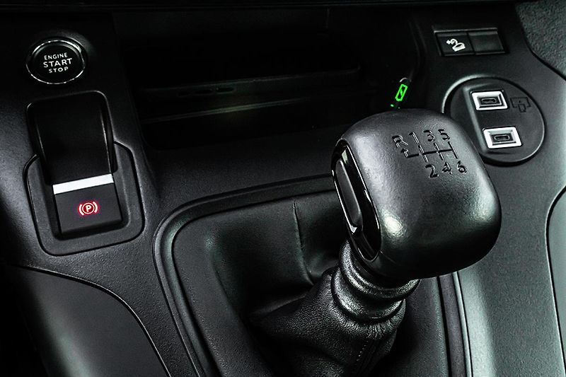 Citroën Berlingo (2026) 1,5 MAX Diesel + ZIMA+hands fr - fotka 13 z 18