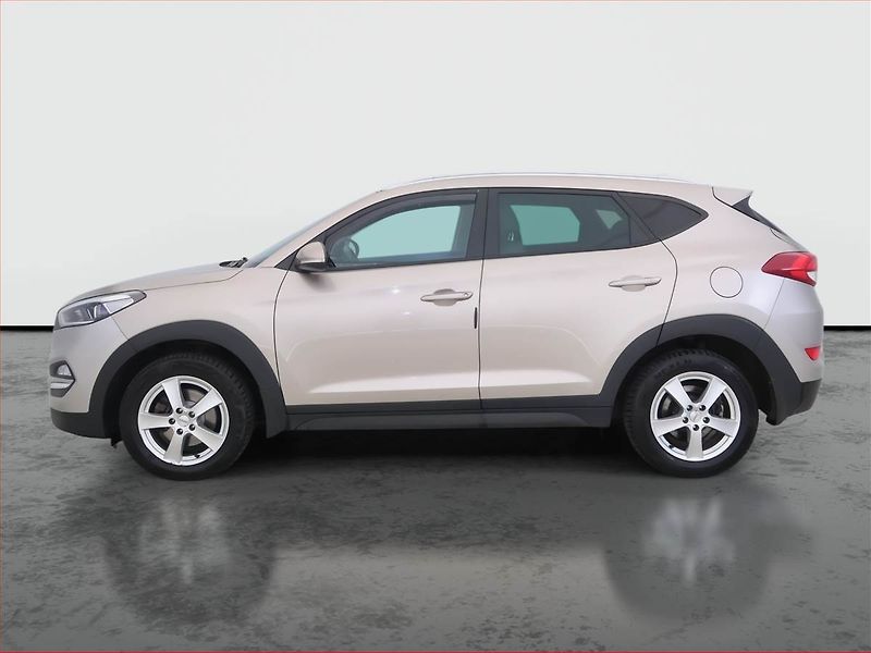 Hyundai Tucson (2016) Trikolor 1.7 CRDi, Serv.kniha - fotka 3 z 17