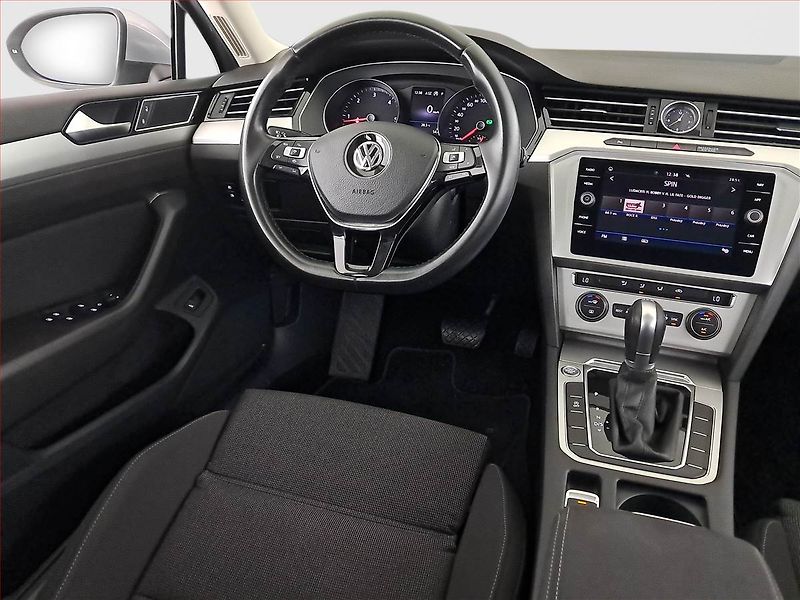 Volkswagen Passat (2019) 1.6 TDI, Automat, Navi - fotka 7 z 27