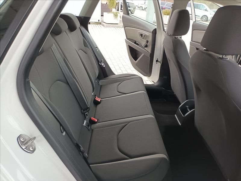 Seat Leon 1,2 TSI,77KW,SERVISKA,KLIMA, - fotka 23 z 41