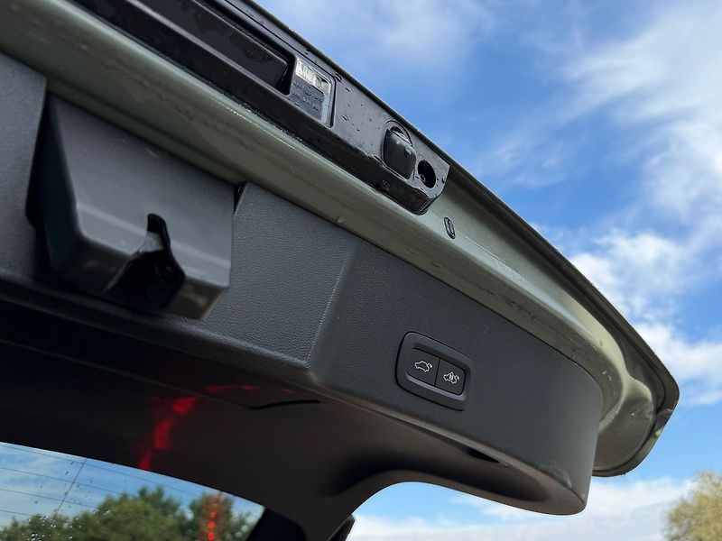 Volvo XC40 PLUS DARK, B3, 360°, PIXEL LED - fotka 16 z 24