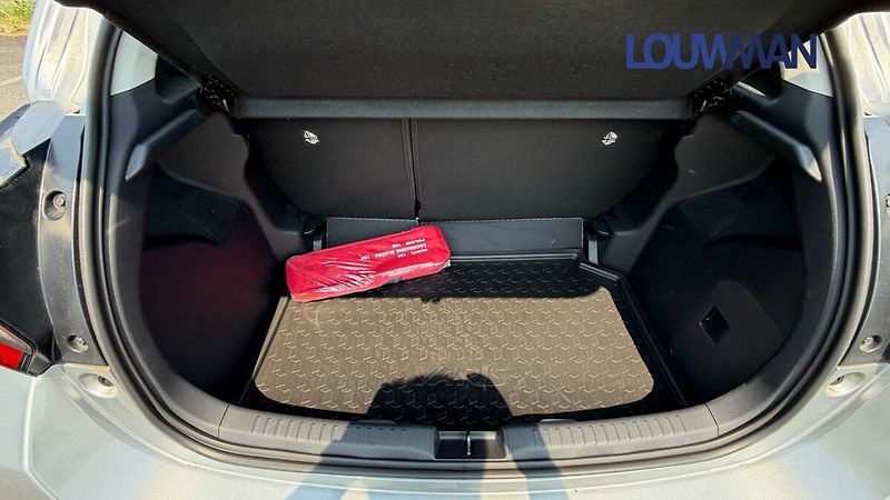Toyota Yaris 1.5 HEV CVT COMFORT - fotka 19 z 25