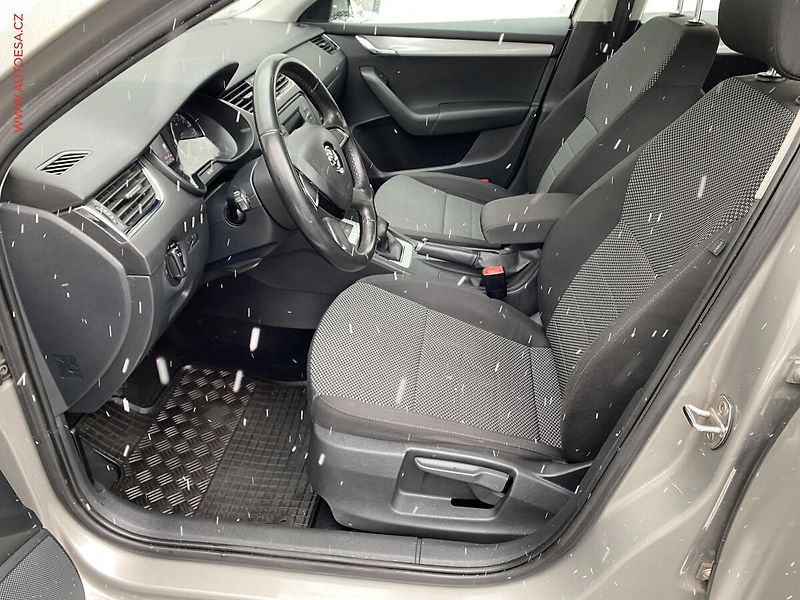 Škoda Octavia (2013) 1.6 TDi, 2.maj, AC, tempo - fotka 9 z 17