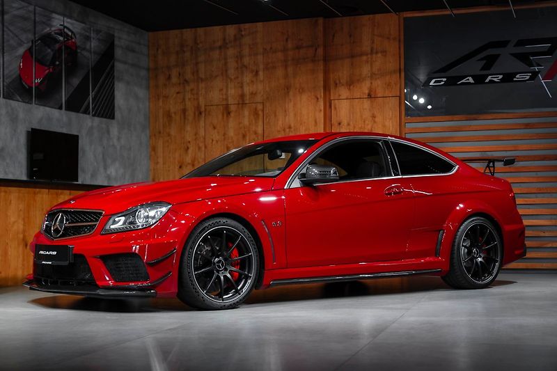 Mercedes-Benz Třídy C Black Series - fotografie inzerátu