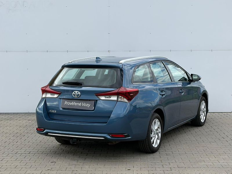 Toyota Auris 1.6 Valvematic Active - fotka 2 z 24