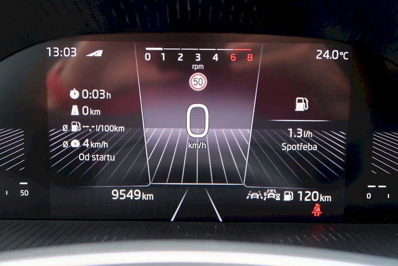 Škoda Fabia (2024) Top Selection 1,0 TSi / 85 kW - fotka 6 z 31