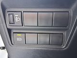 Toyota Yaris COMFORT STYLE 1.5 Hyb. 85 kW - náhled 26