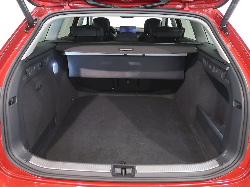 Škoda Superb (2025) 1.5TSI 110KW DSG TAŽNÉ 2 SADA - fotka 44 z 48