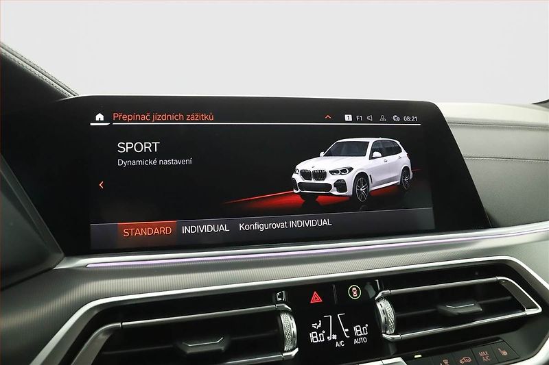 BMW X5 (2021) xDrive30d - fotka 12 z 19