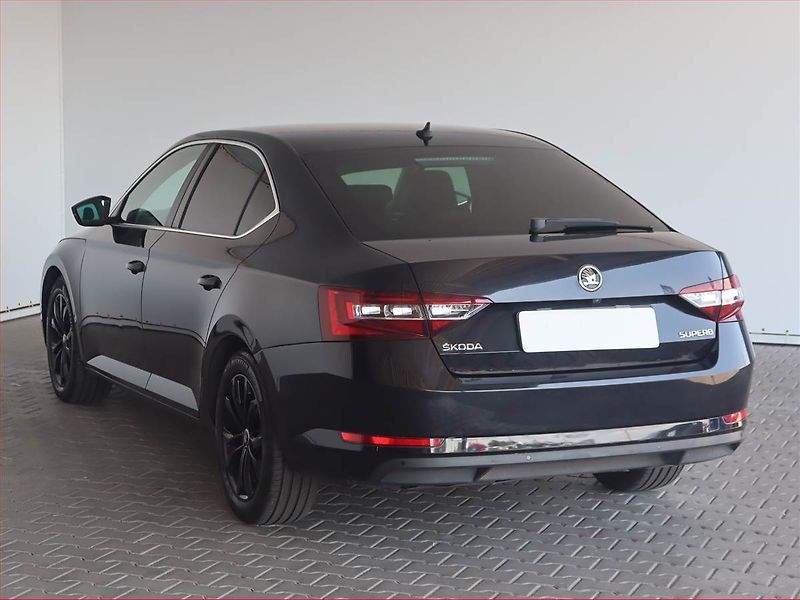 Škoda Superb (2018) Style 2.0 TDI, Automat, Kůže - fotka 4 z 24