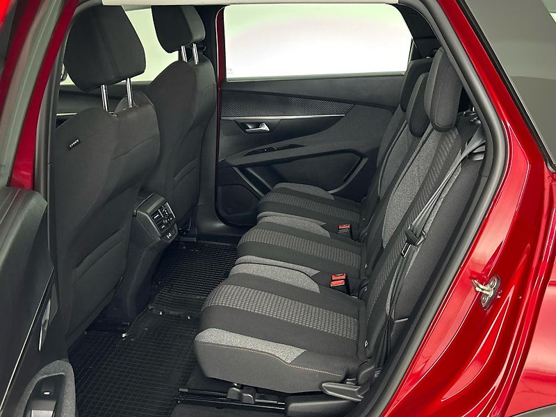 Peugeot 5008 Active Pack - fotka 8 z 28