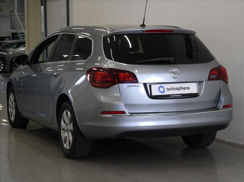 Opel Astra 1,6 CDTi 81kW Cosmo Výprodej - fotka 3 z 19