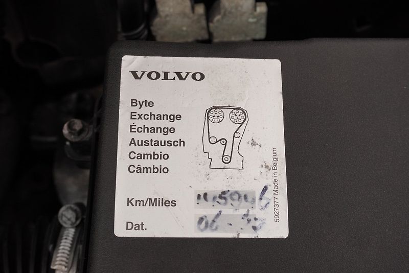 Volvo C30 1.6 16V Kinetic - fotka 19 z 36