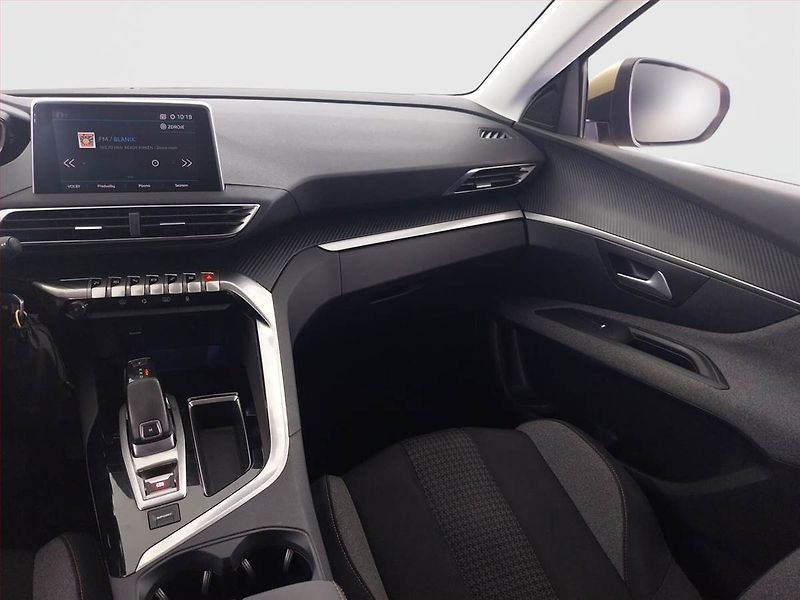 Peugeot 3008 (2018) 1.6 BlueHDi, Automat, Navi - fotka 8 z 20