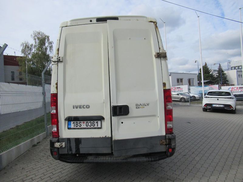 Iveco Daily (2011) 35C13 L2H2 - fotka 6 z 7
