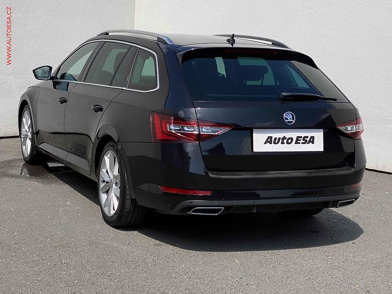 Škoda Superb (2017) 2.0 TDi, Style, kamera - fotka 6 z 17