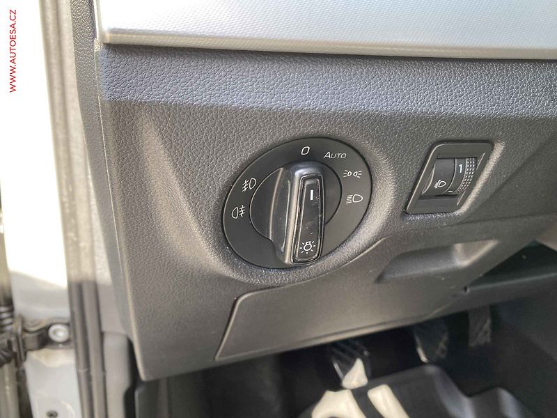 Škoda Scala (2019) 1.0 TSi, 1.maj,ČR, Ambition - fotka 15 z 19
