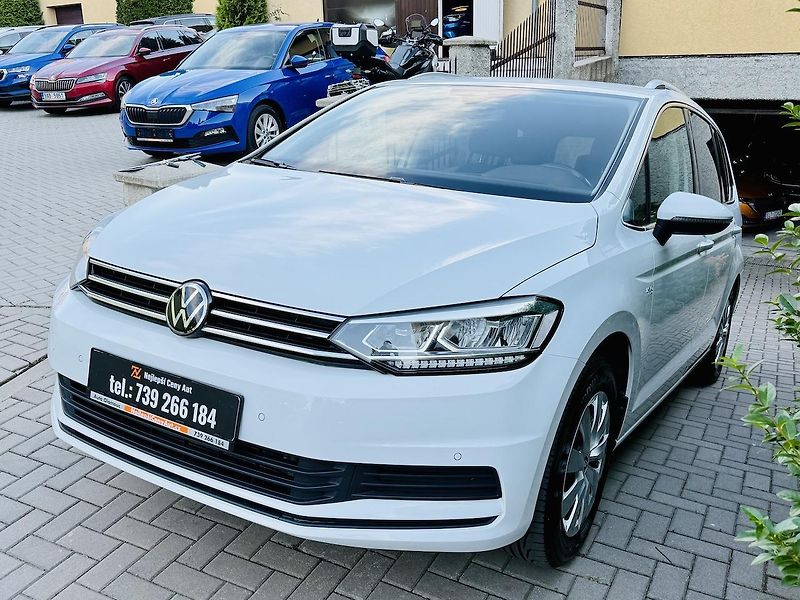 Volkswagen Touran (2023) 1.5TSi 110kW Koup.ČR,LED,TAŽNÉ - fotka 1 z 20