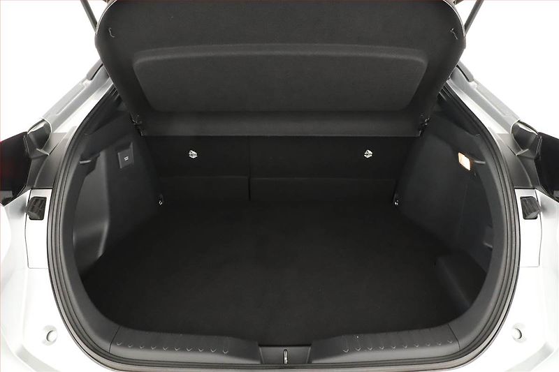Toyota C-HR (2025) 2.0 Plug-in - fotka 11 z 21
