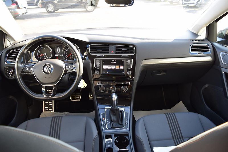 Volkswagen Golf (2017) 1.4TSI 92kw DSG ALLSTAR CLBMT - fotka 16 z 48