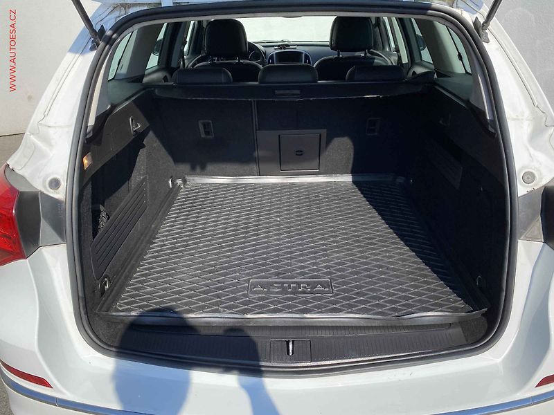 Opel Astra (2015) 1.4i, ČR, AC, tempo, +pneu - fotka 7 z 17