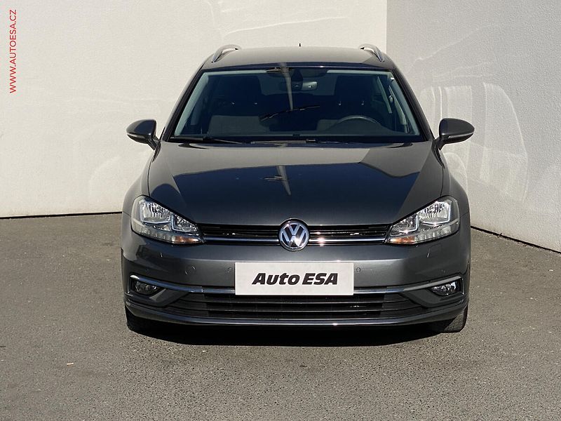 Volkswagen Golf (2018) 1.0 TSi, Sound, navi - fotka 2 z 18