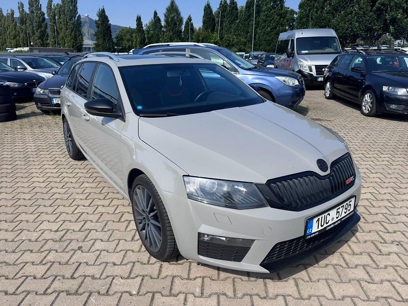 Škoda Octavia (2013) RS 2,0 TDI 135 KW DSG - fotka 8 z 47