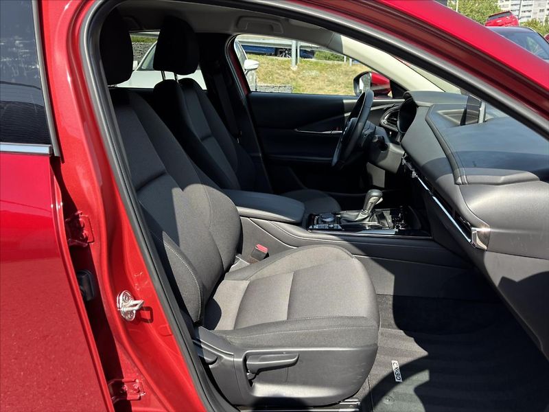 Mazda CX-30 2,0 i 137kW AT GT Plus CARPLAY - fotka 16 z 48