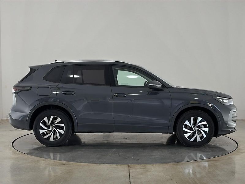 Volkswagen Tiguan Life - fotka 16 z 30