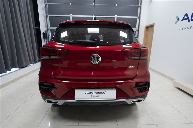 MG ZS 1,5 ESSENTIAL PLUS ZÁRUKA 2031 - fotka 5 z 41