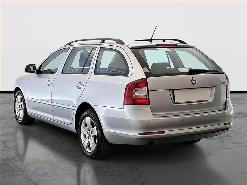 Škoda Octavia (2011) 1.6 TDI, po STK, jezdí dobře - fotka 4 z 20