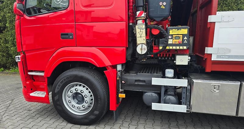 Volvo FM 380 6x2 HNJ Fassi F185 - fotka 8 z 18