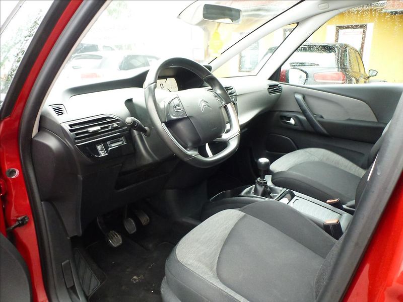Citroën C4 Picasso 1,2 PureTech 110 MAN  SpaceTou - fotka 16 z 51