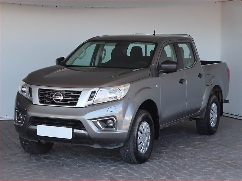 Nissan Navara (2017) 2.3 dCi, 4X4, Serv.kniha - fotka 2 z 19