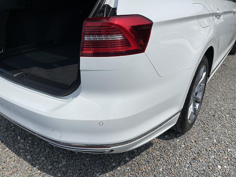 Volkswagen Passat 2.0TDi HIGHLINE NEHAV-DPH-ČR! - fotka 8 z 35