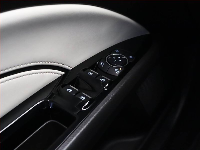Ford Mondeo (2018) Vignale 2.0 Hybrid, Automat - fotka 16 z 18