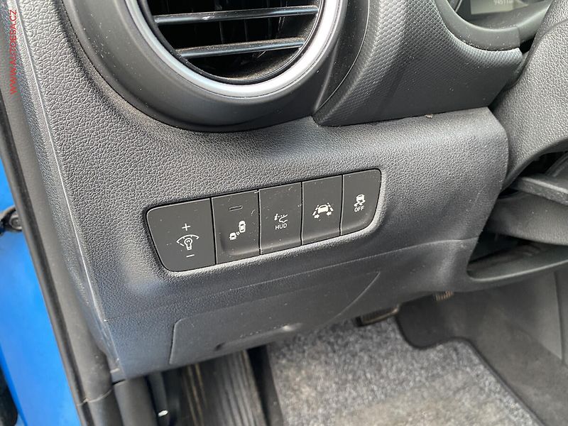 Hyundai Kona (2018) 1.6T-GDi 4WD, Premium, AT - fotka 15 z 20