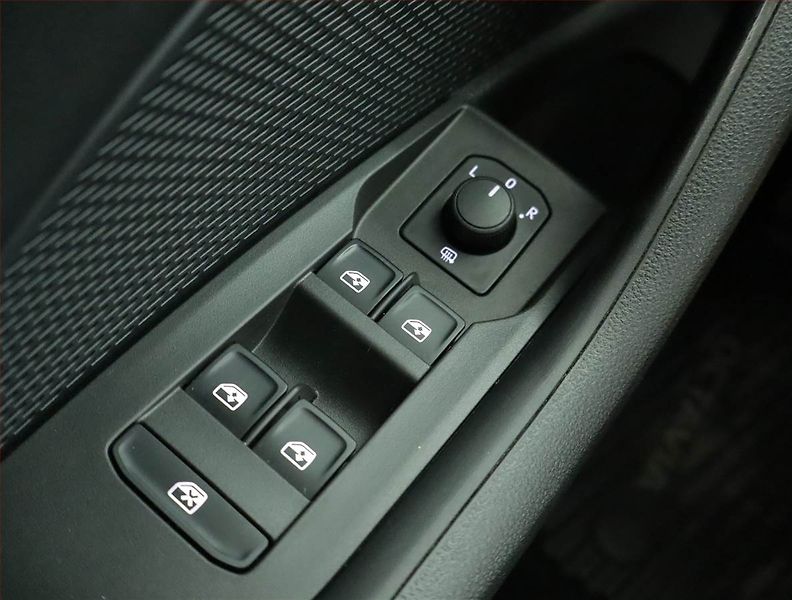 Škoda Octavia (2022) Ambition 2.0 TDI, ČR,1.maj - fotka 15 z 15