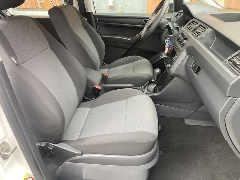 Volkswagen Caddy (2020) 2.0 TDi nové brzdy ZARUKA km - fotka 19 z 19