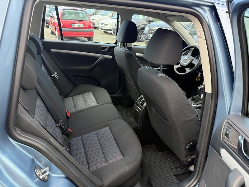 Škoda Octavia 1.4 TSI DIGIKLIMA TEMPOMAT - fotka 11 z 13
