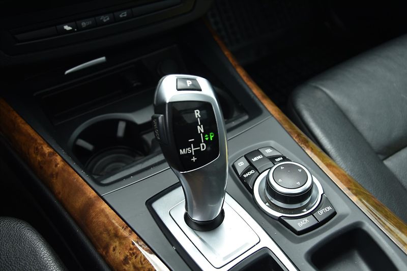 BMW X5 xDrive 30d NAVI PANORAMA 7MÍST - fotka 23 z 28