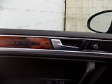 Volkswagen Touareg (2010) 3.0TDI/4x4/Chl.sedačky/LED/ - náhled 24