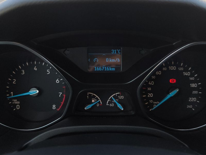 Ford Focus (2015) TREND SPORT 1.0 92kW, ČR, Tažn - fotka 15 z 20