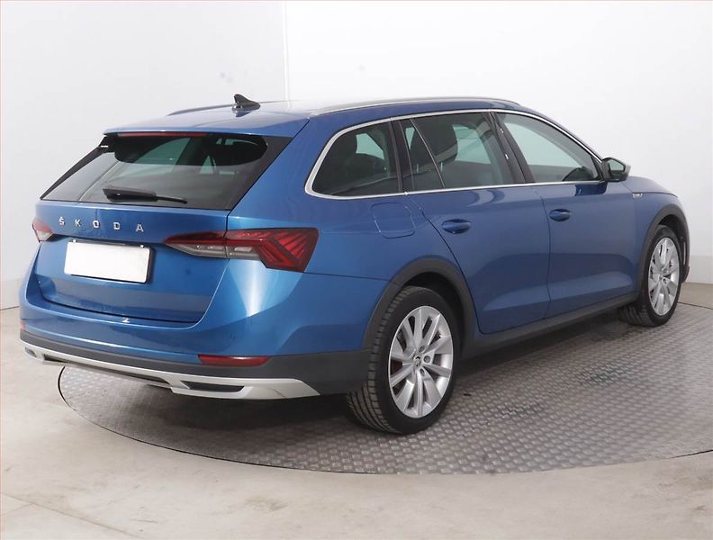 Škoda Octavia (2023) Scout 2.0 TDI - fotka 5 z 17