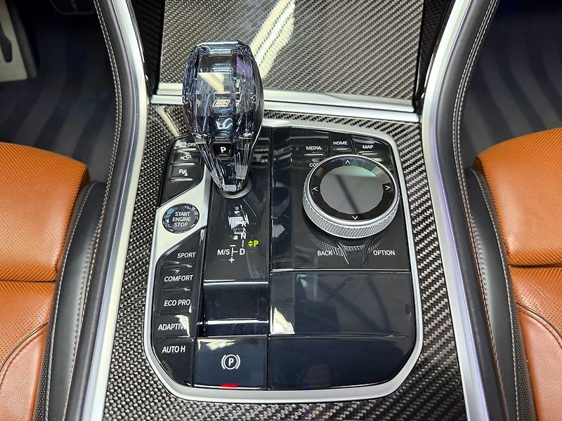 BMW Řada 8 840d xDrive  GC M-SPORT,  LASE - fotka 27 z 34